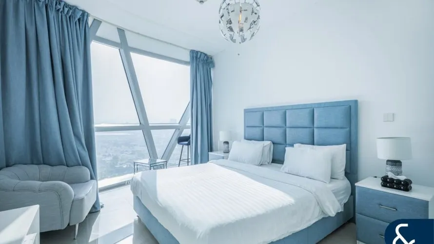 Apartamento de 2 dormitorios en Park Towers, UAE No. 178 № 5