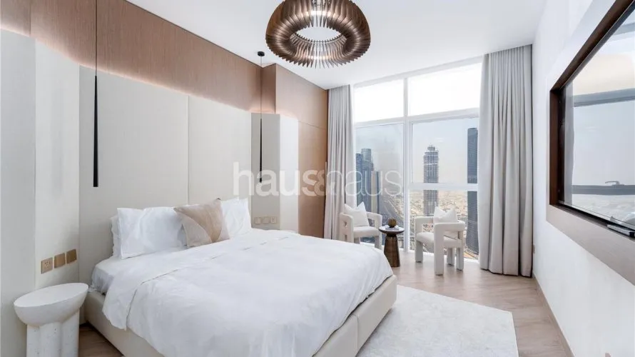 Apartamento de 3 dormitorios en Central Park Tower, UAE No. 60 № 18