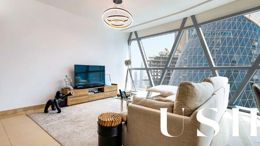 Apartamento de 2 dormitorios en Park Towers, UAE No. 68 № 11