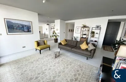 Apartamento de 2 dormitorios en DIFC, UAE No. 139