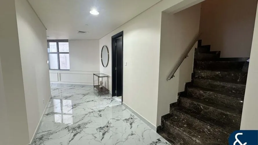 Apartamento de 3 dormitorios en DIFC, UAE No. 119 № 3