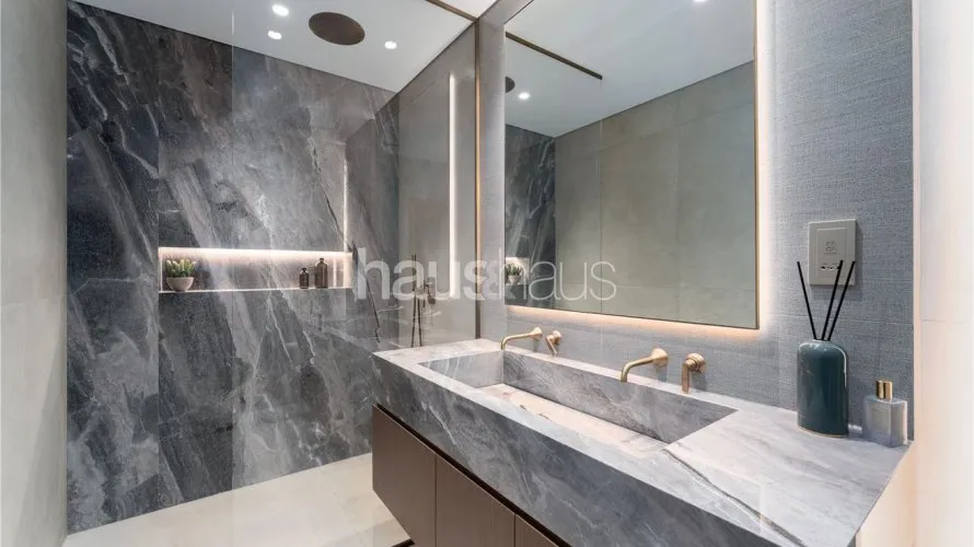 Apartamento de 3 dormitorios en Central Park Tower, UAE No. 60 № 20