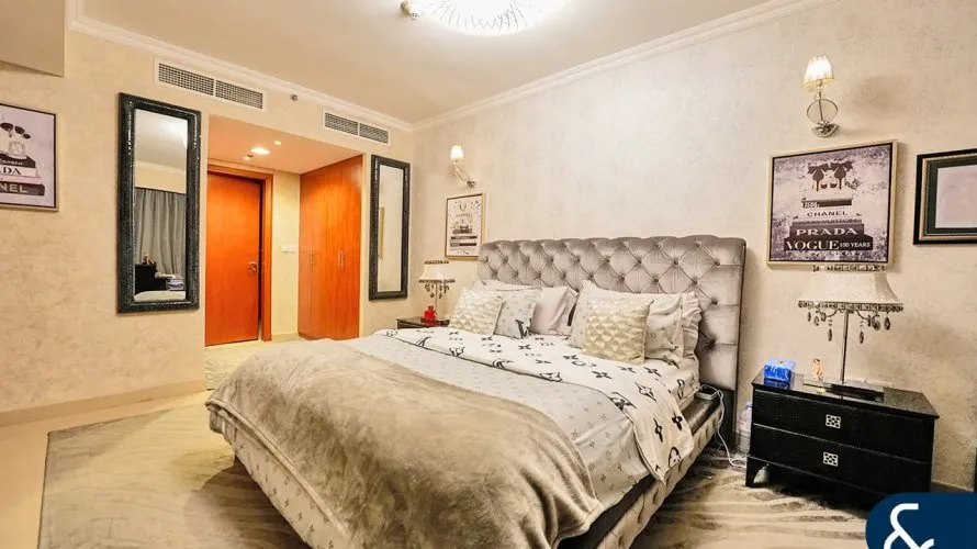 Apartamento de 2 dormitorios en Park Towers, UAE No. 157 № 7