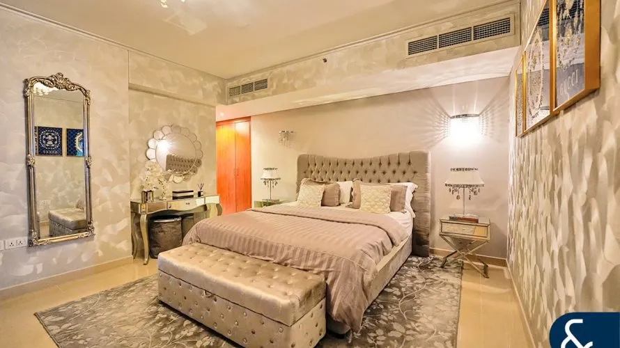 Apartamento de 2 dormitorios en Park Towers, UAE No. 157 № 9