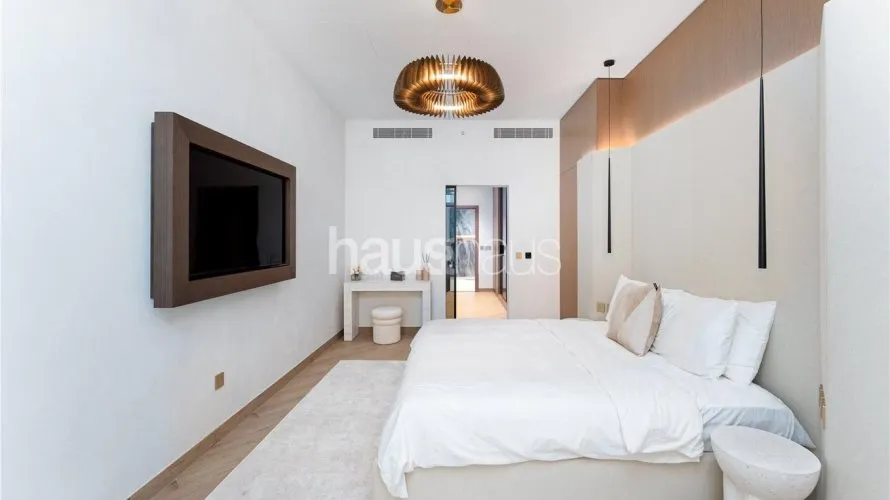 Apartamento de 3 dormitorios en Central Park Tower, UAE No. 60 № 19