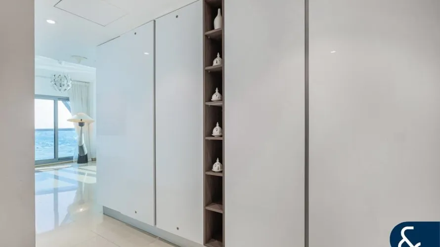 Apartamento de 2 dormitorios en Park Towers, UAE No. 178 № 14