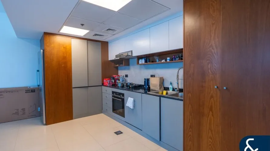 Apartamento de 1 dormitorio en Park Towers, UAE No. 137 № 13