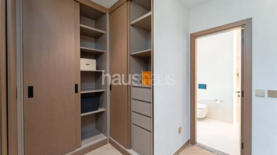Apartamento de 3 dormitorios en Central Park Tower, UAE No. 60 № 15