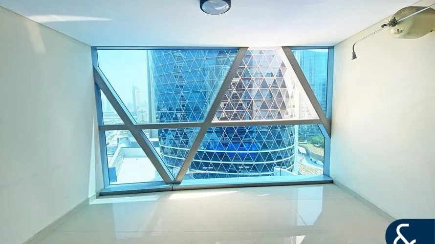 Apartamento de 1 dormitorio en Park Towers, UAE No. 231 № 3