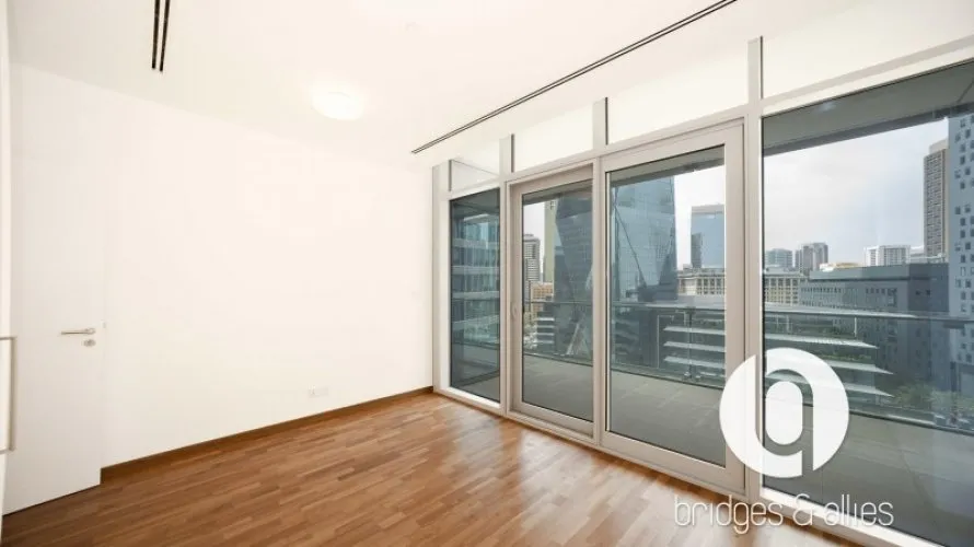 Apartamento de 3 dormitorios en DIFC, UAE No. 239