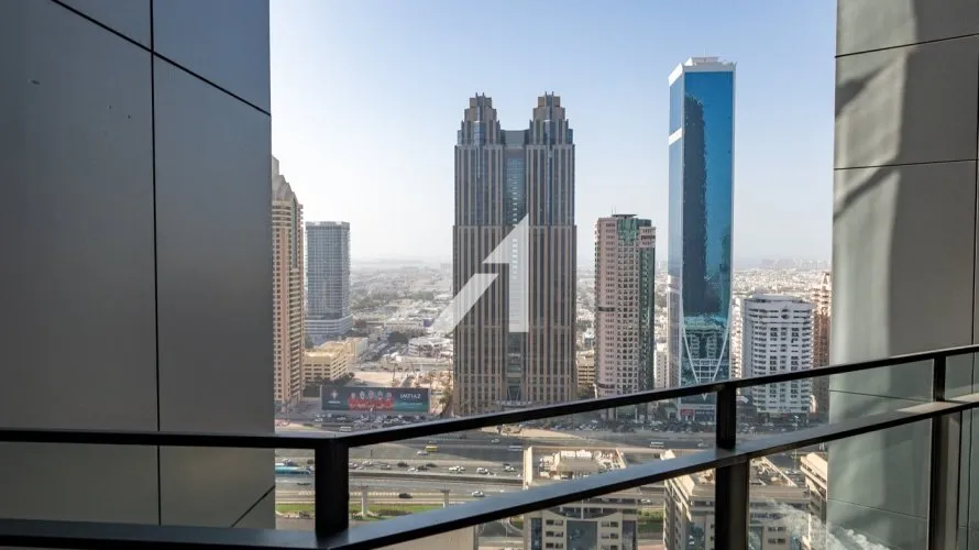 Apartamento de 2 dormitorios en Central Park Tower, UAE No. 220 № 7
