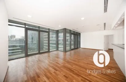 Apartamento de 3 dormitorios en DIFC, UAE No. 239