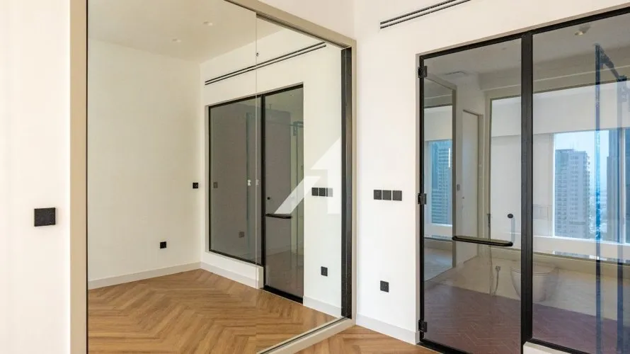 Apartamento de 2 dormitorios en Central Park Tower, UAE No. 220 № 9