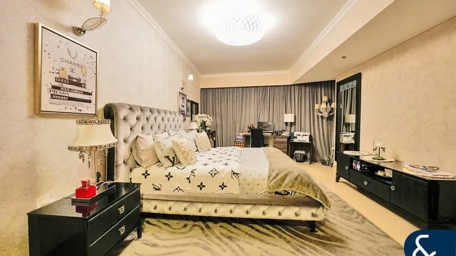 Appartement de 2 chambres à Park Towers, UAE No. 157 № 6