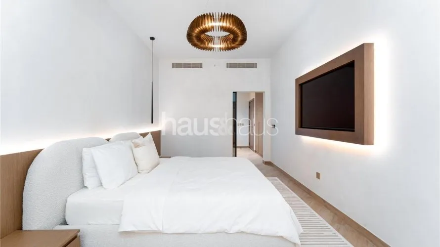 Appartement de 3 chambres à Central Park Tower, UAE No. 60 № 14