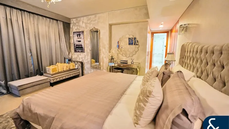 Appartement de 2 chambres à Park Towers, UAE No. 157 № 10