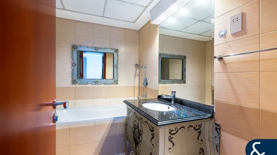 3 bedrooms apartment for sale , Park Towers, DIFC, Dubai, UAE No. 176 № 9