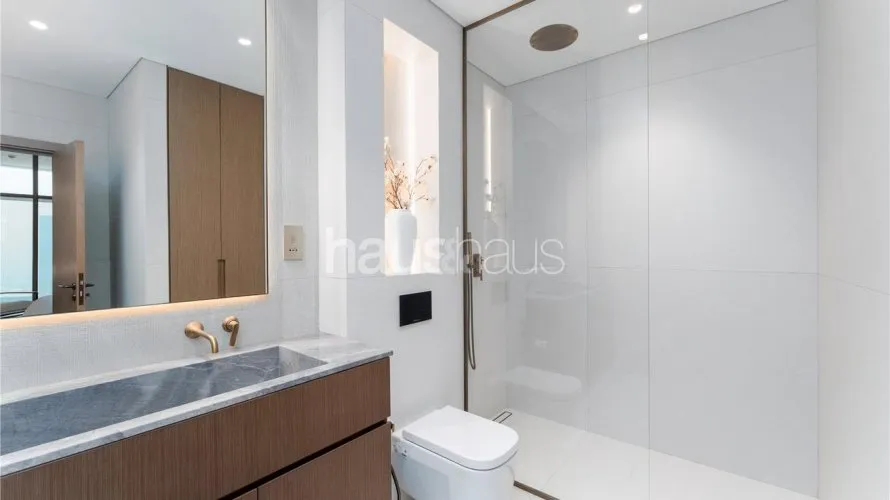 3 bedrooms apartment for sale , Central Park Tower, DIFC, Dubai, UAE No. 60 № 9