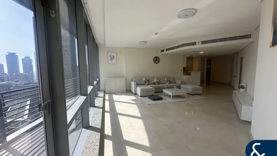 2 bedrooms apartment for sale , DIFC, Dubai, UAE No. 129 № 3