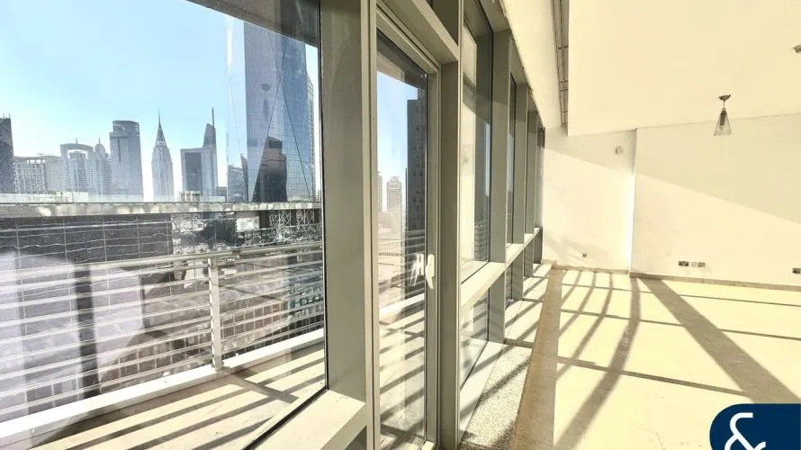 2 bedrooms apartment for sale , DIFC, Dubai, UAE No. 134 № 2