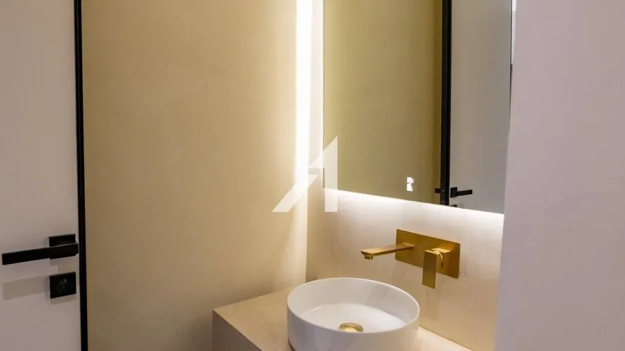 2 bedrooms apartment for sale , Central Park Tower, DIFC, Dubai, UAE No. 220 № 13